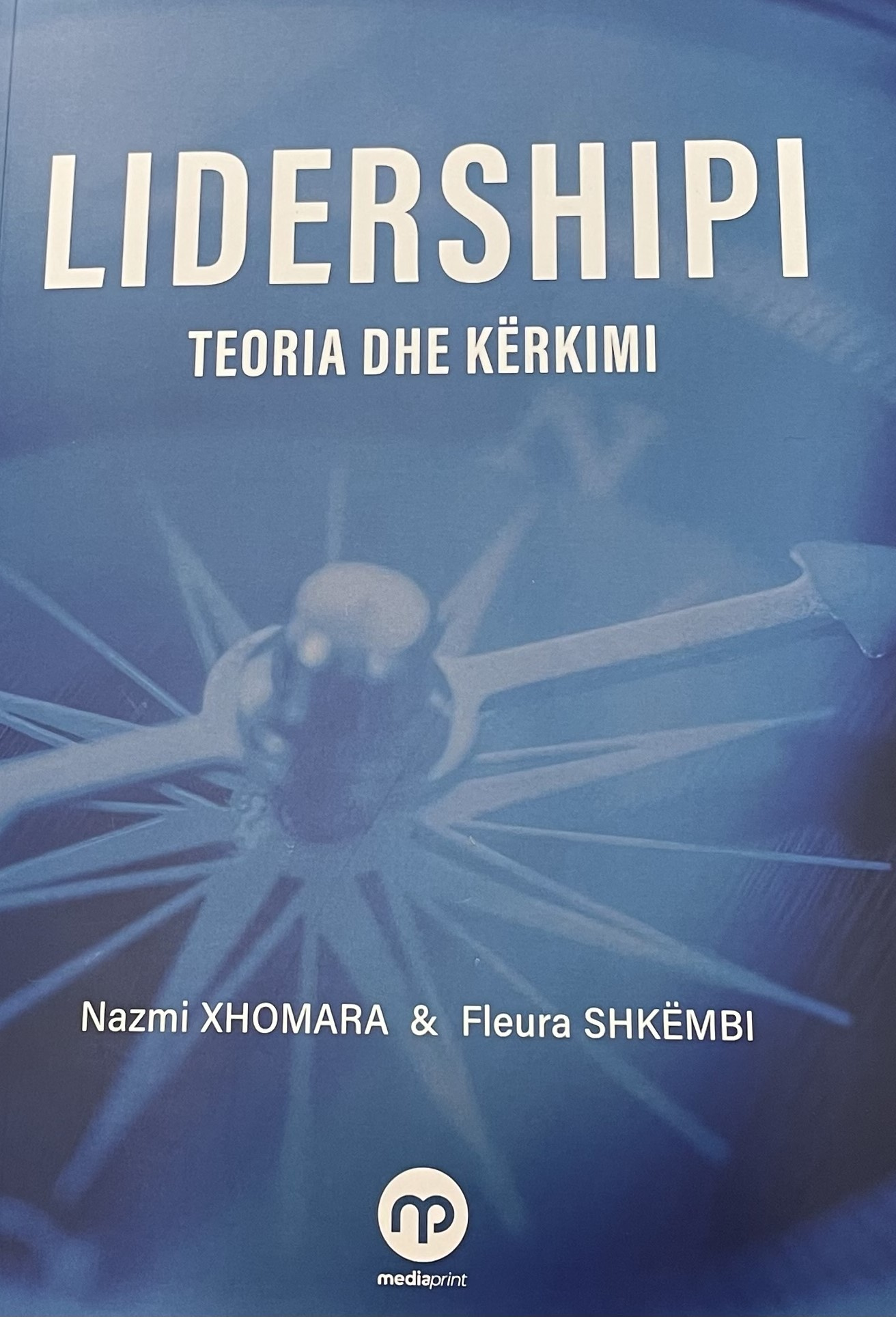 Kopertina e librit Lidershipi: Teoria dhe Kerkimi